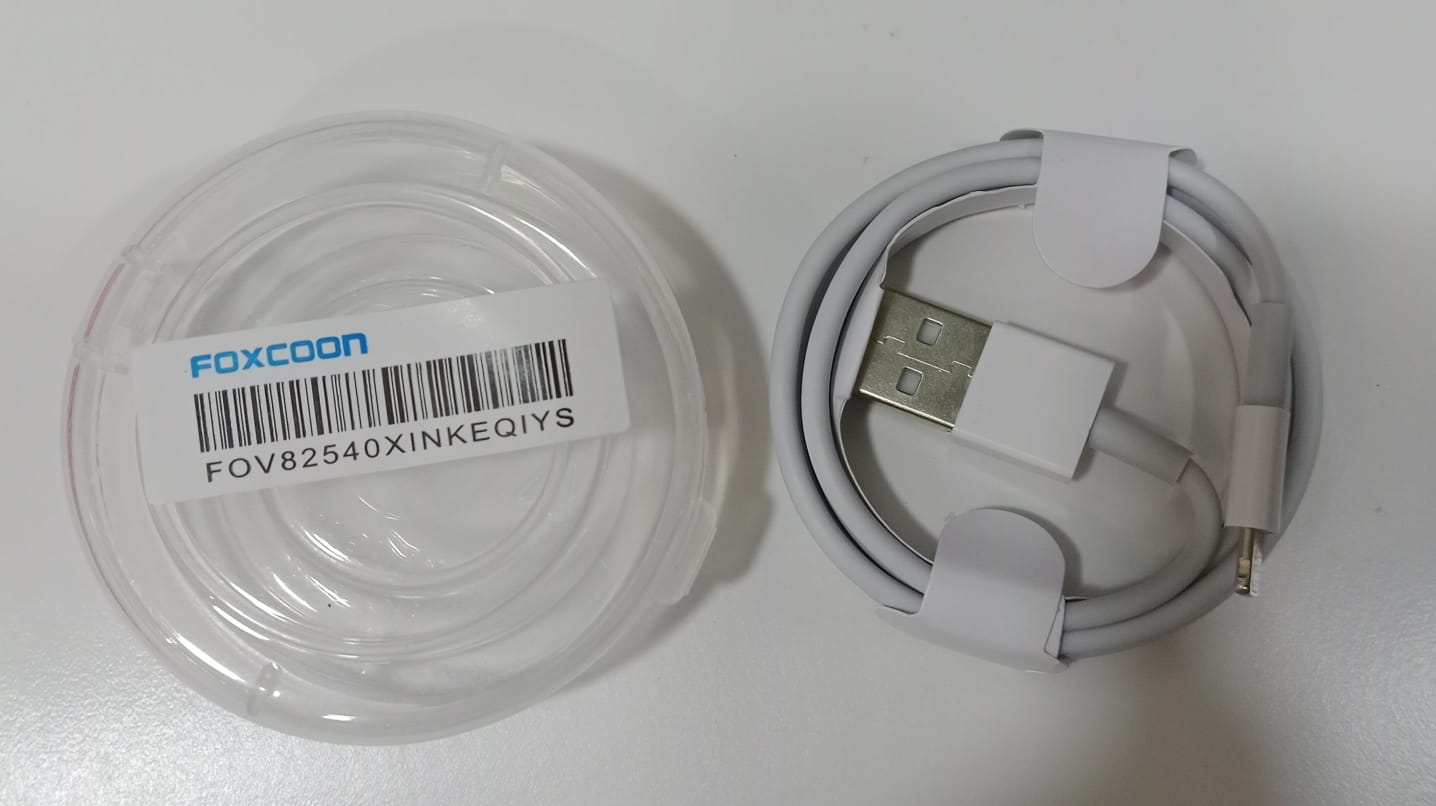 Foxconn Lightning cable, USB Lightning cable for iPhone, fast-charging Lightning cable, durable Lightning cable, MFi-certified iPhone cable, white Lightning cable, iPhone charging cable, Lightning cable for iPad, high-speed USB cable for Apple, original Foxconn cable for iPhone.
Foxconn Lightning cable, USB Lightning cable for iPhone, fast-charging Lightning cable, durable Lightning cable, MFi-certified iPhone cable, white Lightning cable, iPhone charging cable, Lightning cable for iPad, high-speed US