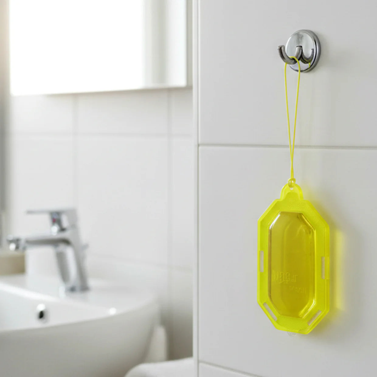 Happyclick Hanging Gel Based Bathroom Air Freshener Citrus Gel (1 Pc, 9.5 Gm)