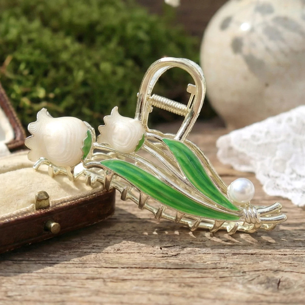 Happyclick Elegant Floral Decorative Hair Claw Clip (1 Pc) - HappyClick