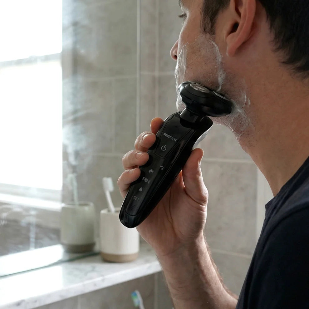 Happyclick Rechargeable Electric Rotary Shaver Trimmer for Men (1 Set)