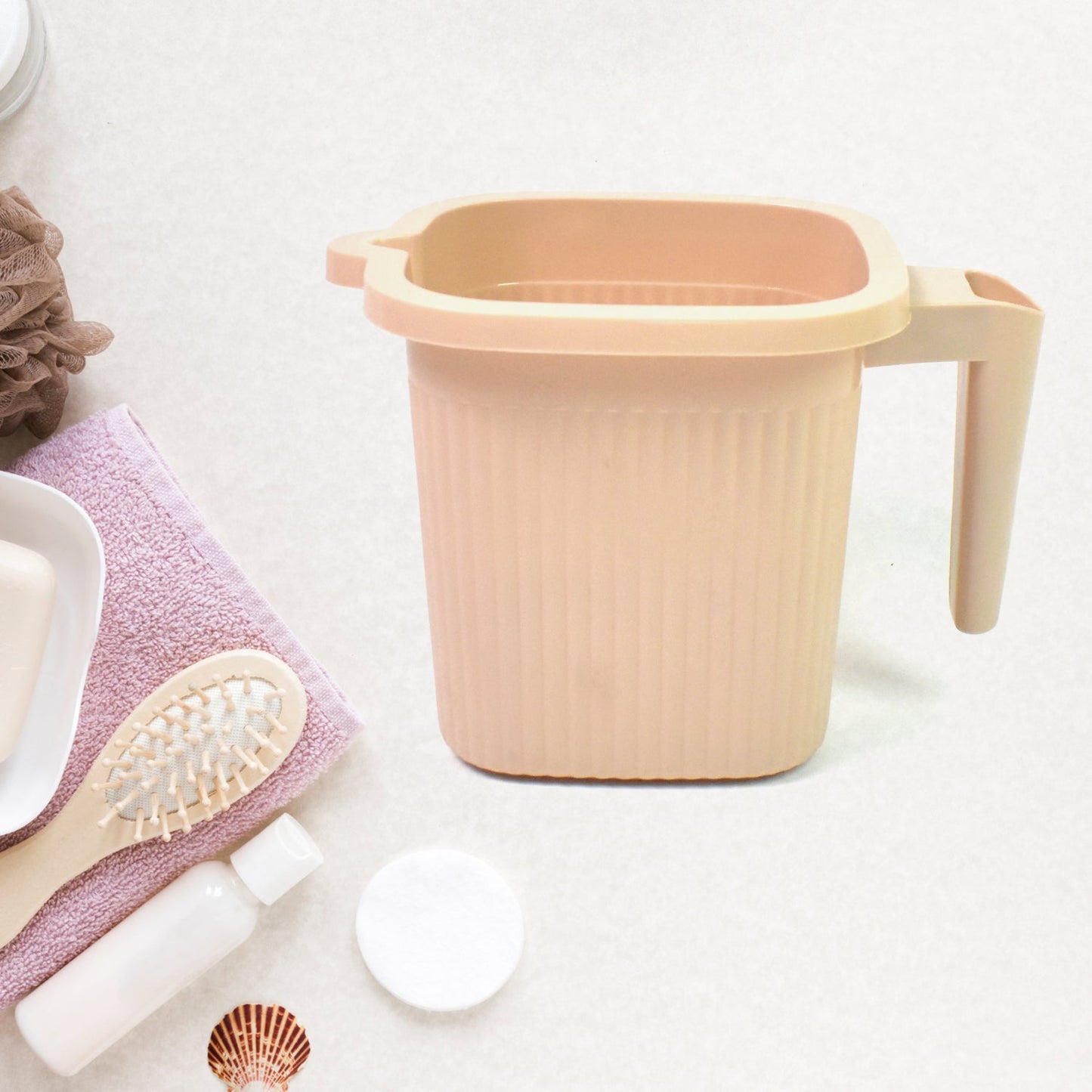 Assorted mixed-color square bath mugs, perfect for a vibrant bathroom.