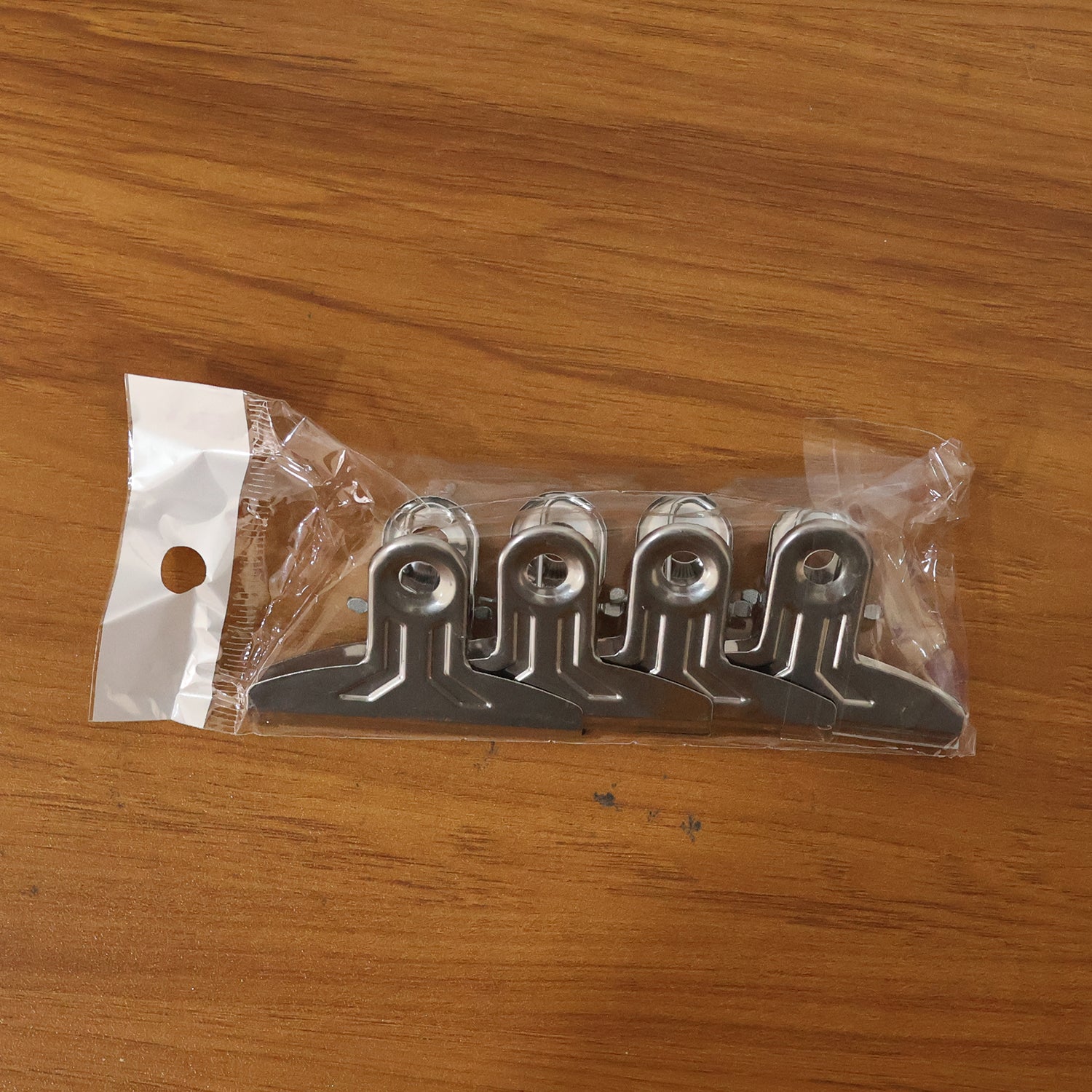 Multipurpose heavy duty metal paper clamps for creative projects