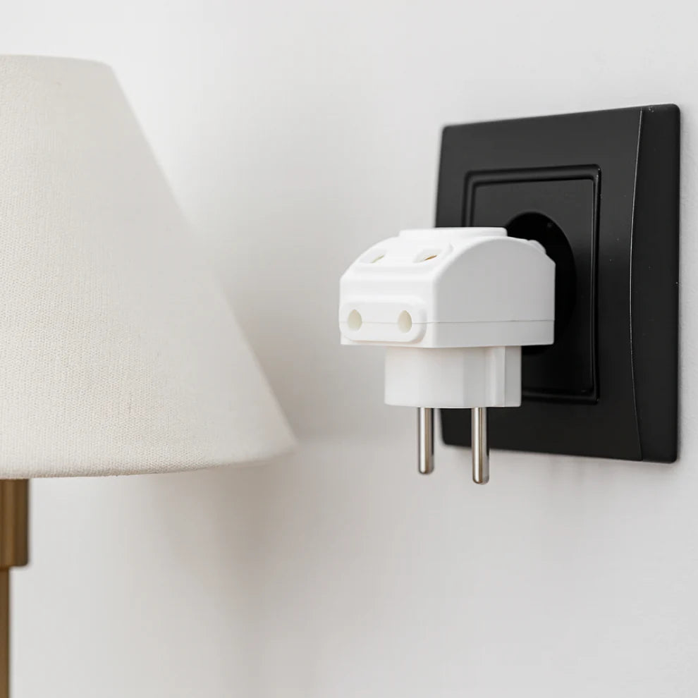 Happy click 5-Way 2 Pin Multi-Plug Socket / Converter (1 Pc) - HappyClick