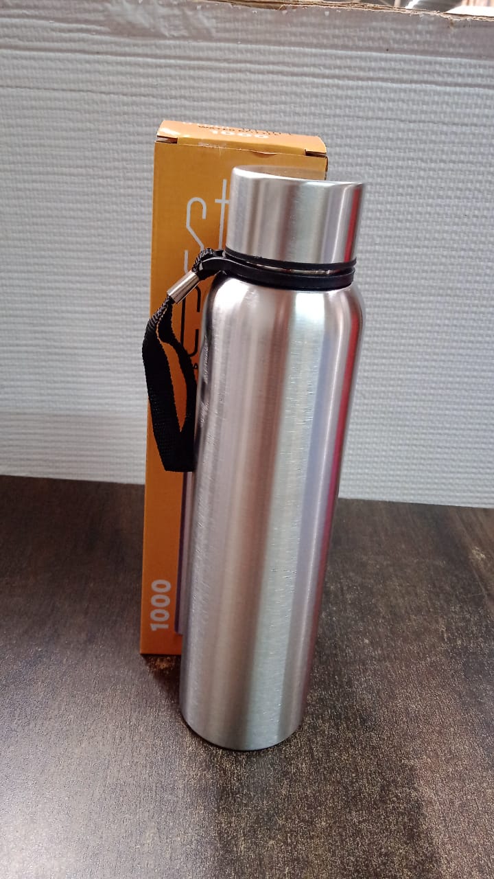 Angled view of the 1000ml Stainless Steel Water Bottle, showcasing its design.