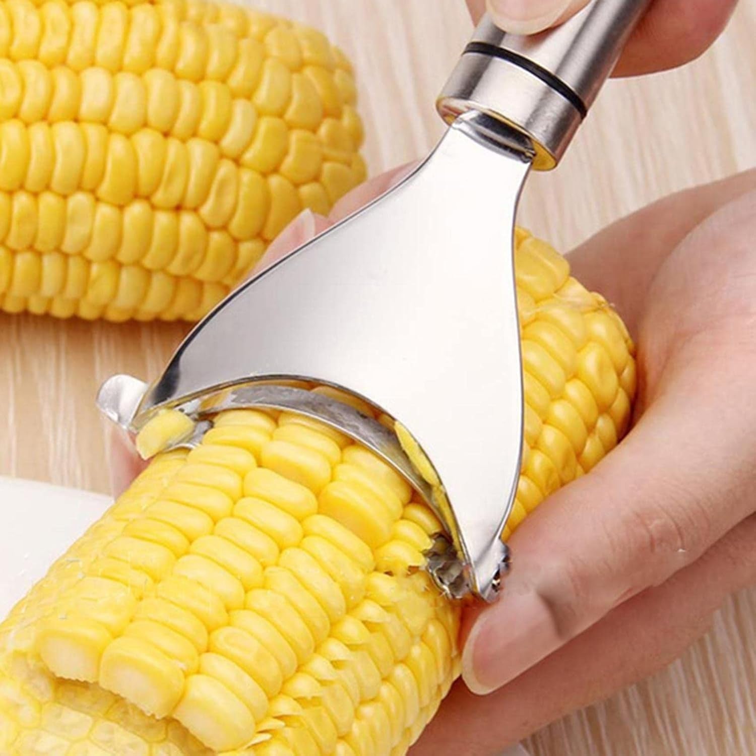Sharp blade peeler ideal for corn, vegetable and fruit peeling