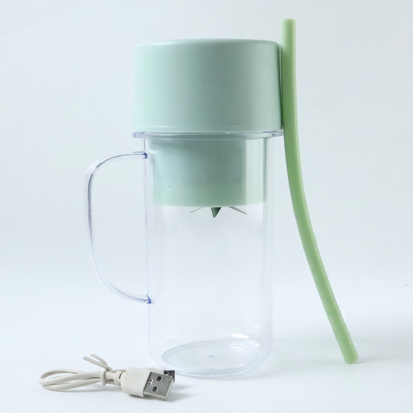 Portable smoothie maker with ergonomic handle