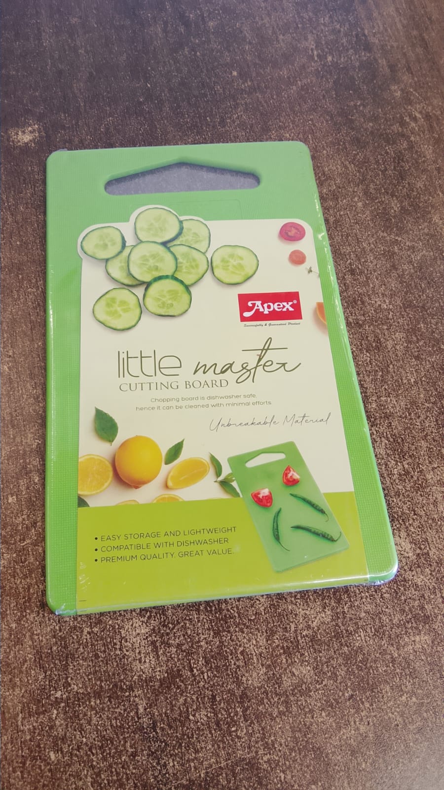 Close-up detail of food-grade plastic material in Supermom cutting board